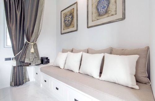 Nong Prue Villa | Hi At Home - 5BR Stylish Villa in Pattaya