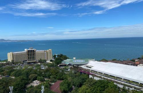 Pratumnak Hill Apartment | Hill and Super Seaview condo