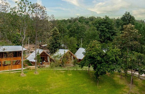 Huai Sai House | Hin Khong Villa bungalow with two single beds