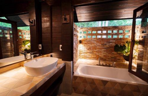 Kanchanaburi Villa | Hom Klin Paa หอมกลิ่นป่า