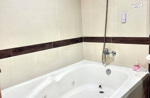 Lat Sawai Hotel | Honey Inn
