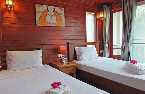 Nuea Khlong Hotel | Horizon Beach Resort Koh Jum