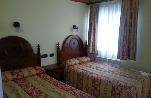 Sasamon House | Hostal Restaurante El Castillo