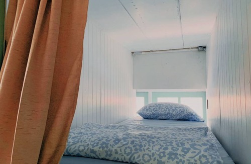 Chana Songkhram Hostel | Hostel ∙ 8 guests