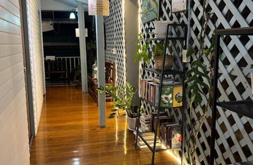 Chana Songkhram Hostel | Hostel ∙ 8 guests