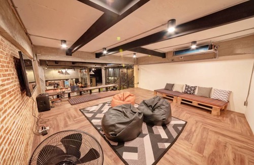 Wua Lai Hostel | Hostel ∙ 8 guests