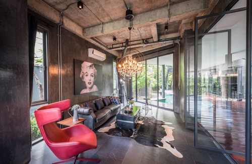 Khlong Tan House | House of Grey - Luxury Pool Villa