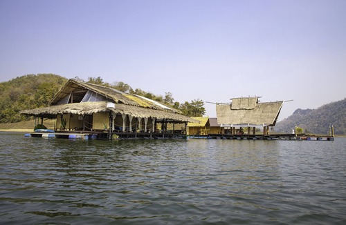 Mae Taeng Boat Rental | Houseboat Floating, Enjoy the sounds of nature whit a unique place.