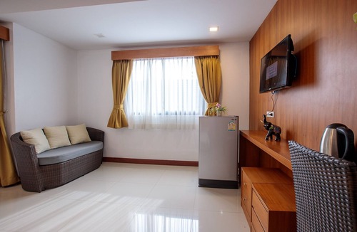 Chang Phueak Hotel | Huen Jao Ban Hotel