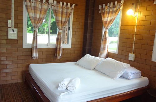 Nakhon Nayok Hotel | I Din Lake View Resort Nakhon Nayok