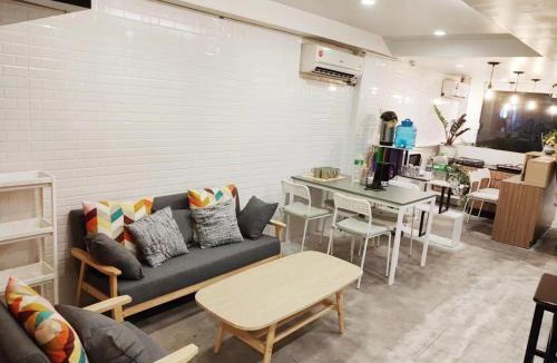 Bang Rak Hostel | Infinite Idol Home