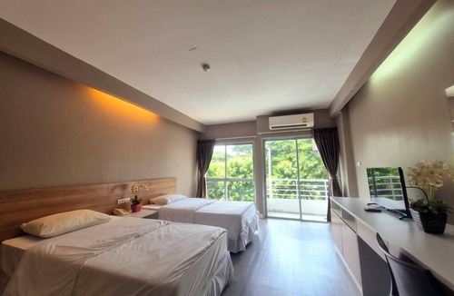 Lak Si Hotel | J Park at Chinnakhet