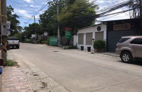 Saen Suk Hotel | J Room Bangsaen