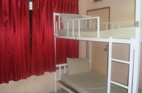 Chana Songkhram House | Khaosan Rainbow Hostel