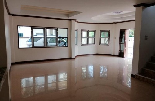 Ban Pong Apartment | Kim​ Banpong