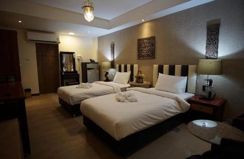 Mueang Samut Prakan District House | Kim Hotel At Bangplong