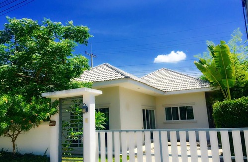 Hua Hin Ski Chalet | Kiri Home