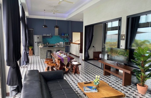 Hua Thanon Villa | Ko Samui Sea View Pool villa Philippa, with car, just 400m to the Beach