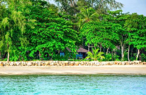 Nuea Khlong Resort | Koh Jum Beach Villas "A member of Secret Retreats"