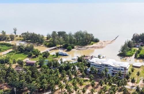 Bang Saphan Hotel | Koh Talu On Shore Hotel & Resort