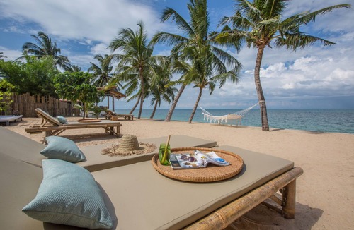 Bang Po Villa | Kya Beach House b/front Pool Sunset