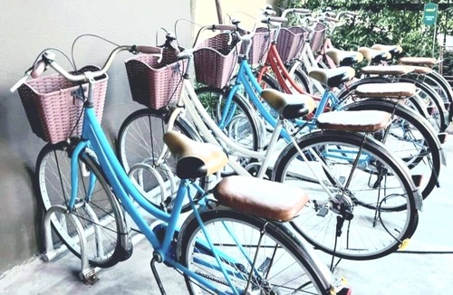 Khao Takiab Condo | La Habana Condo1 BR 4 guests, 3 min walk to Beach,easy to go Cicada Market .,