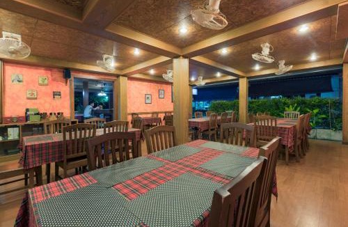 Satun House | La Luna Italian Restaurant & Accommodation