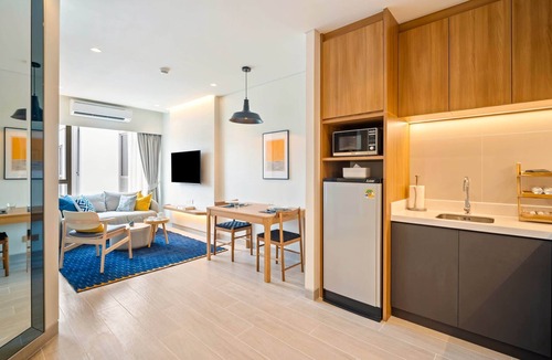 Laguna Condo | Laguna Lakeside Residences 1BR B5 Lake side