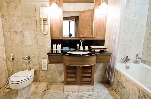 Nai Mueang Hotel | Laithong Hotel