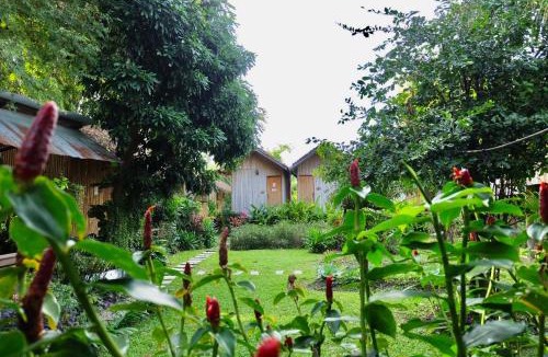 San Kamphaeng Bed & Breakfast | Lanna House Lanna Hut Chiangmai