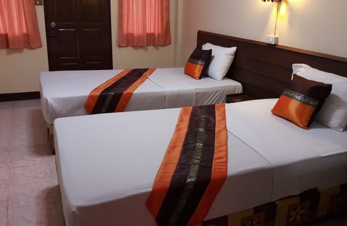 Chang Khlan Hotel | Lanna Thai Guesthouse
