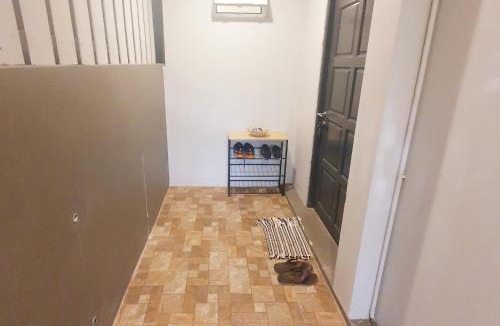 Ko Lanta Apartment | Lanta Sunshine Residence Apt 1 One Bed Apartment with AC and Work Space