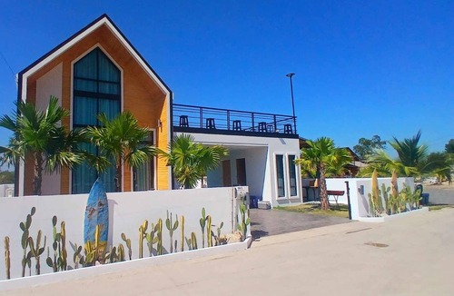 Rayong Villa | Large villa with private pool, 600m from Mae Rumphueng beach and near Koh Samet