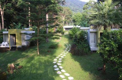 Bai Lan Resort | Lazy Republique