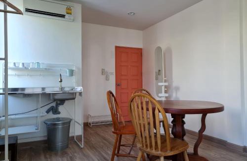 Thung Maha Mek Apartment | Lee Home Bangkok