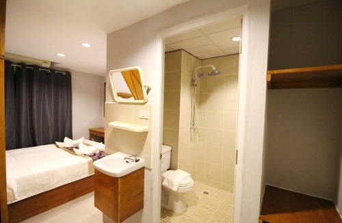 Prawet Hotel | Lee Place Phatthanakan Condo
