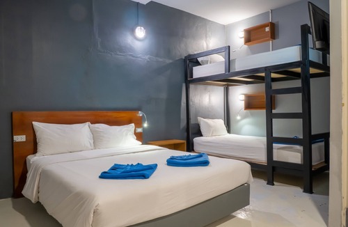 Downtown Krabi Hostel | Leisure Hostel