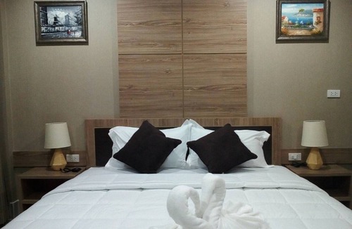 Hat Yai House | Little Bear Guesthouse and Restaurant