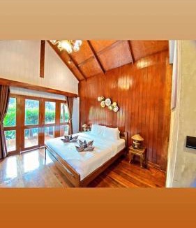 Nuea Khlong House | Little Rock Kohjum