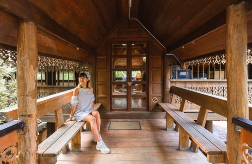 San Sai House | "Live like a Local" Wooden House