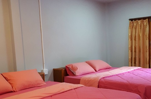 Pa Phayom Hotel | Longgaeng Wang Chompoo