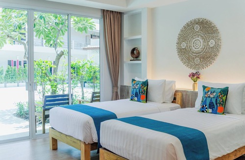 Chaweng City Center Hotel | LOVE Beach Club