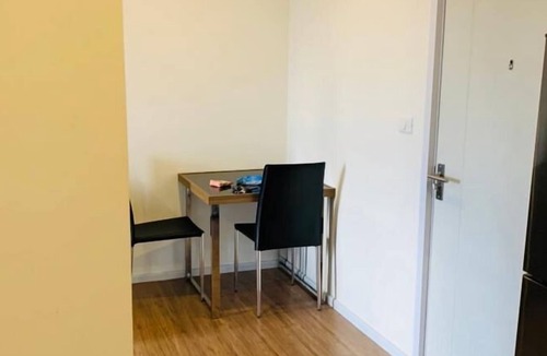 Mueang Samut Prakan District Apartment | Lovely 2-Bed Apart - 19th Floor Notting Hill Bldg