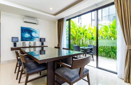 Bang Tao Villa | LP101 - Private rooftop pool villa in Laguna for 9 people, near restaurants and shops