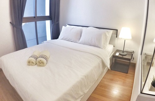 Bang Na Apartment | Luxurious1BR-Next to BTS-Rooftop pool