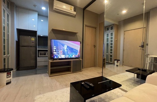 Ekkamai Condo | Luxury 1 Bedroom Convenient in Ekkamai