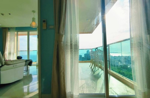 Jomtien Apartment | Luxury 2-Bedroom Sea View Escape