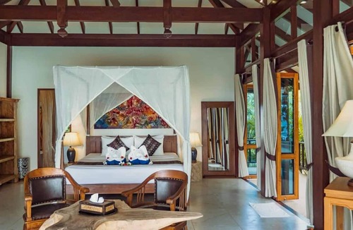 Nuea Khlong Villa | Luxury 3 Bedroom Pool Villa Baan Wajda !!