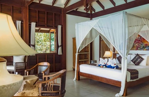 Nuea Khlong Villa | Luxury 3 Bedroom Pool Villa Baan Wajda !!