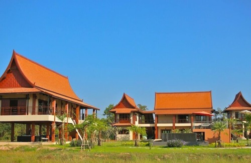 Udon Thani Villa | Luxury 4 Bedroom, Fully Catered Pool Villa Nestled In The Rice Fields Of Isan